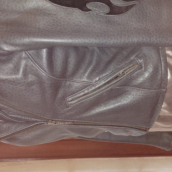 HARLEY Leather Riding Jacket - Picture 8 of 15